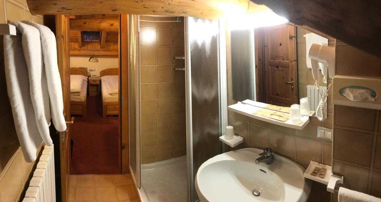 Garni La Casetta Hotel Livigno Bagian luar foto