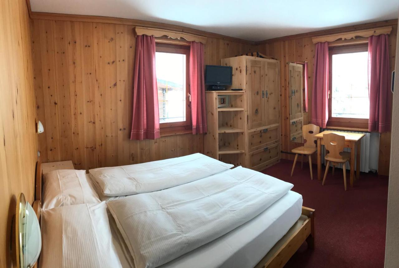 Garni La Casetta Hotel Livigno Bagian luar foto