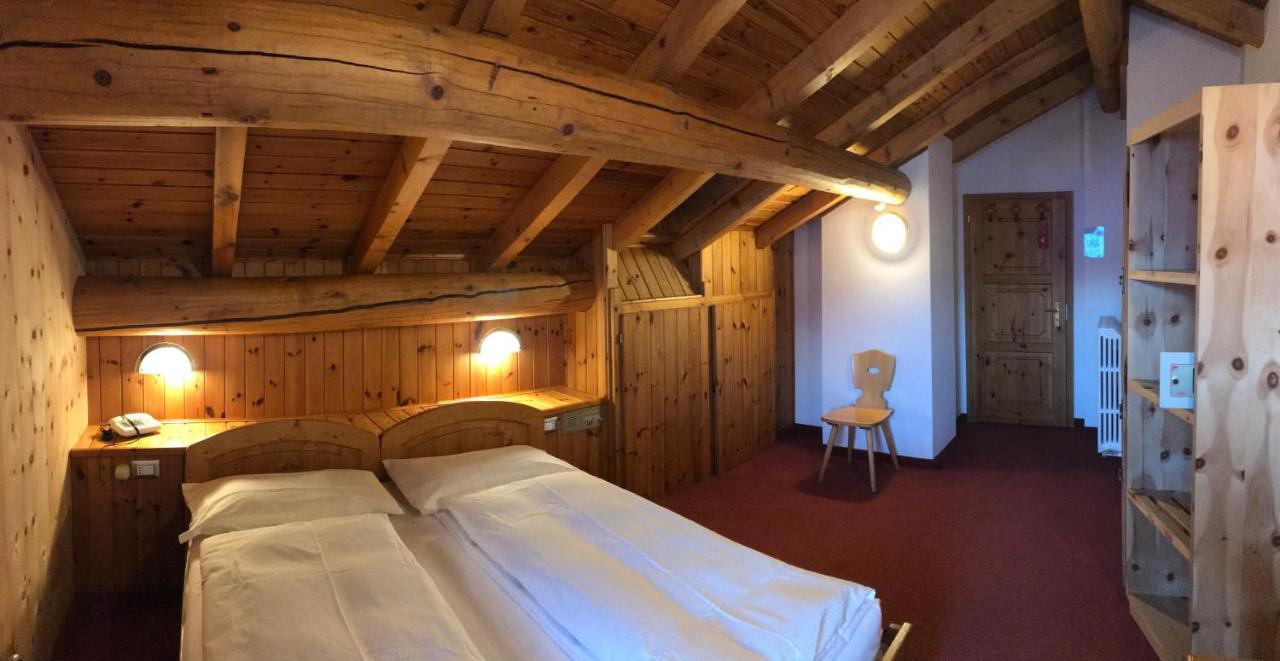 Garni La Casetta Hotel Livigno Bagian luar foto